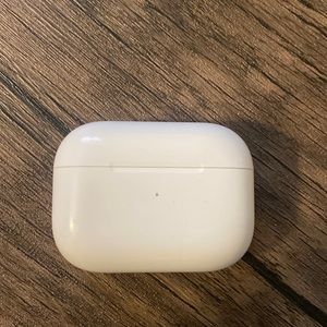 Apple AirPod charging case (2nd generation)